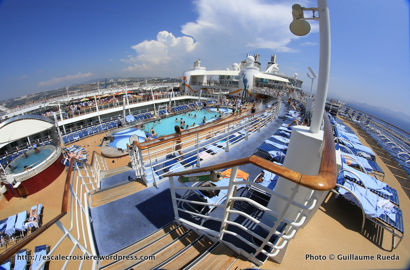 Allure of the Seas - Pool and Sports zone - Main pool