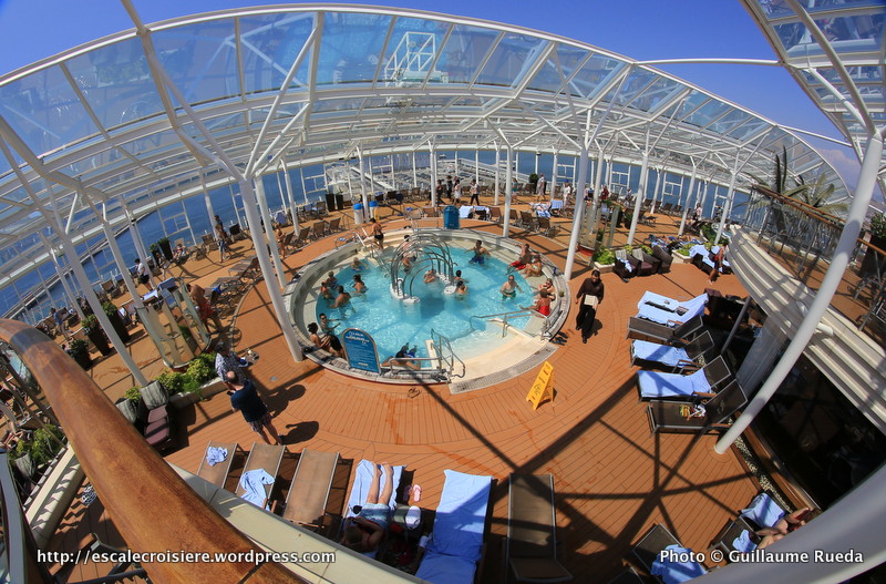 Allure of the Seas - Pool and Sports zone - Solarium