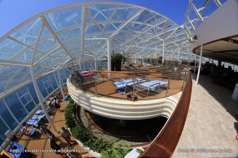Allure of the Seas - Pool and Sports zone - Solarium