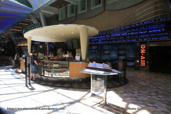 Allure of the Seas - Royal Promenade - On Air Karaoke