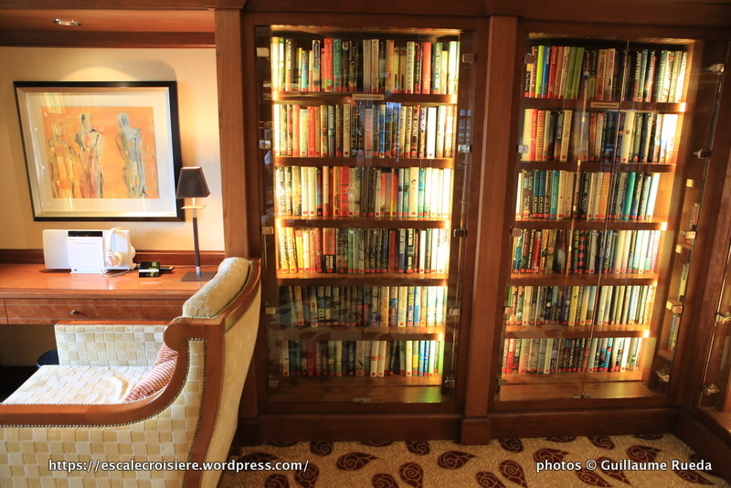 Crystal Serenity - Bibliothèque