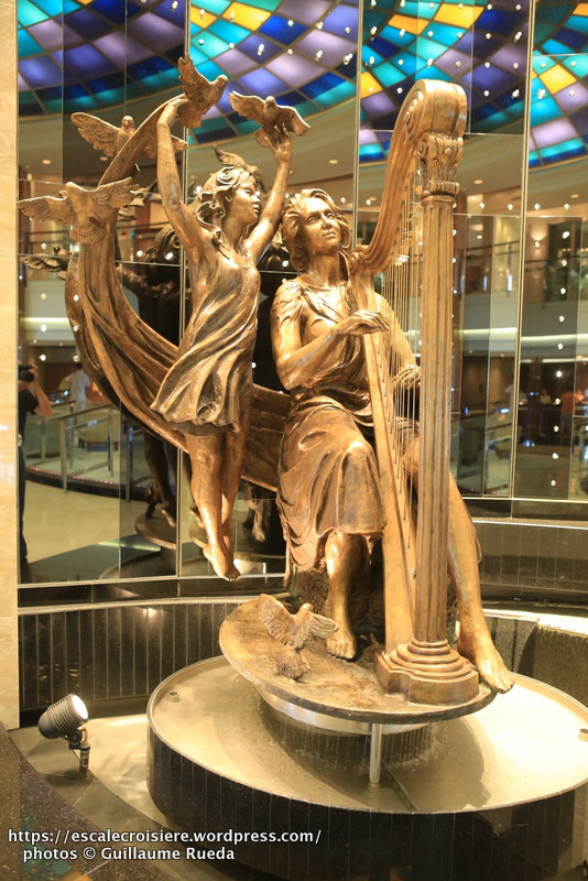 Crystal Serenity - Crystal Plaza