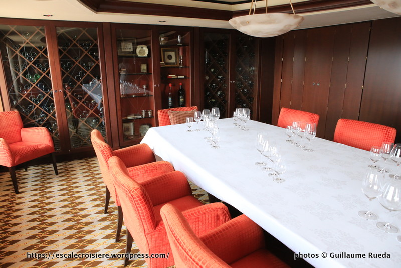 Crystal Serenity - Vintage Room