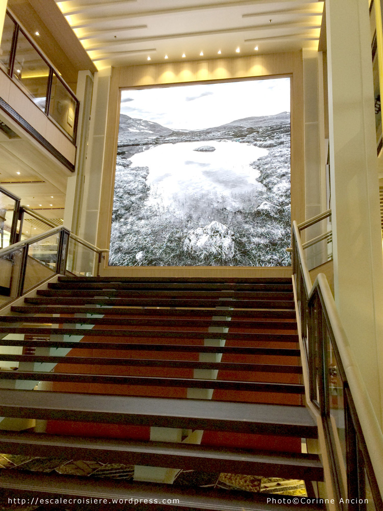 Viking Star - Atrium