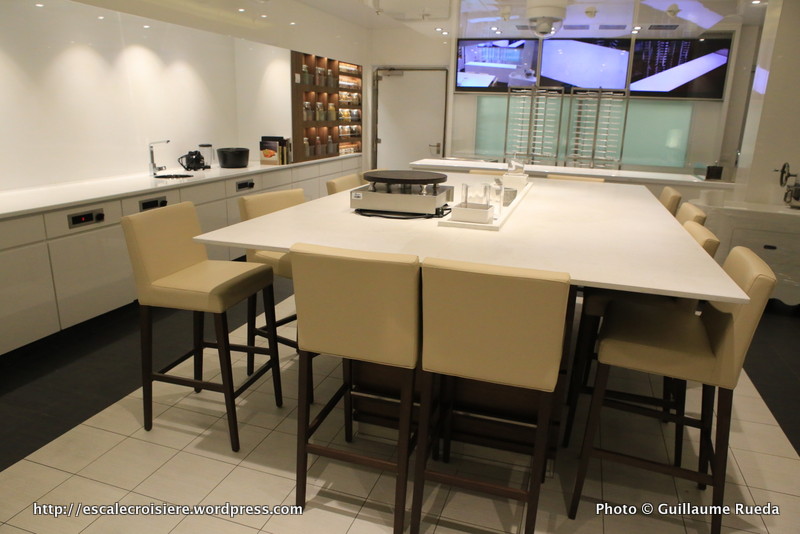 Viking Star - The kitchen table