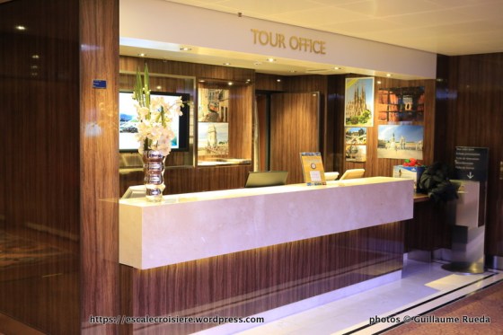 Costa neoRomantica - Tour office - bureau des excursions