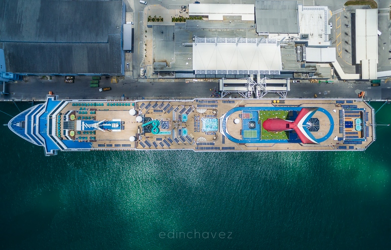 Carnival Glory - Carnival Cruise Line - Edin Chavez
