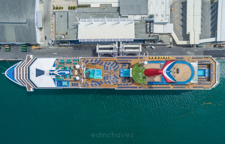 Carnival Victory - Carnival Cruise Line - Edin Chavez