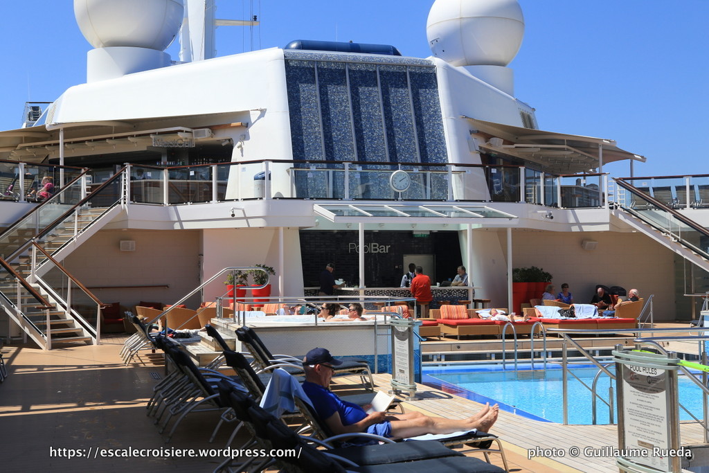 Celebrity Silhouette - Piscines extérieures - Pool bar