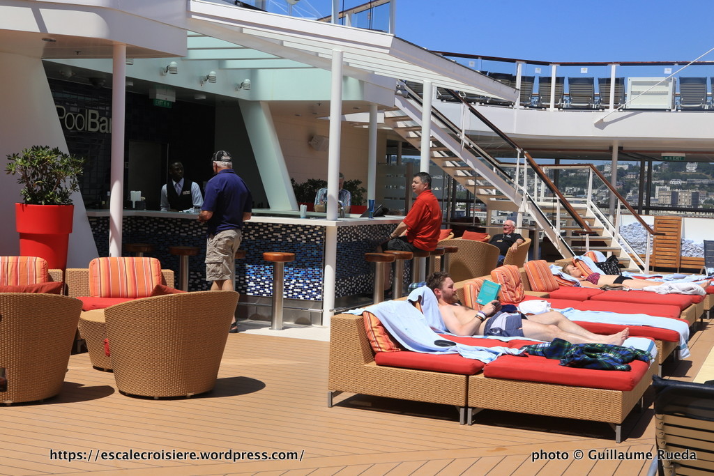 Celebrity Silhouette - Piscines extérieures - Pool bar