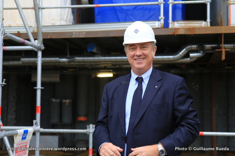 2016-02-01 MSC Meraviglia - Saint Nazaire - pièce et signature de contrat - Pierfrancesco Vago
