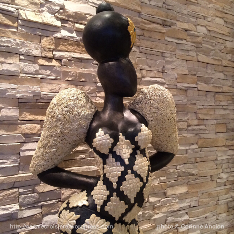 AIDAprima - Art - Weiter welt restaurant