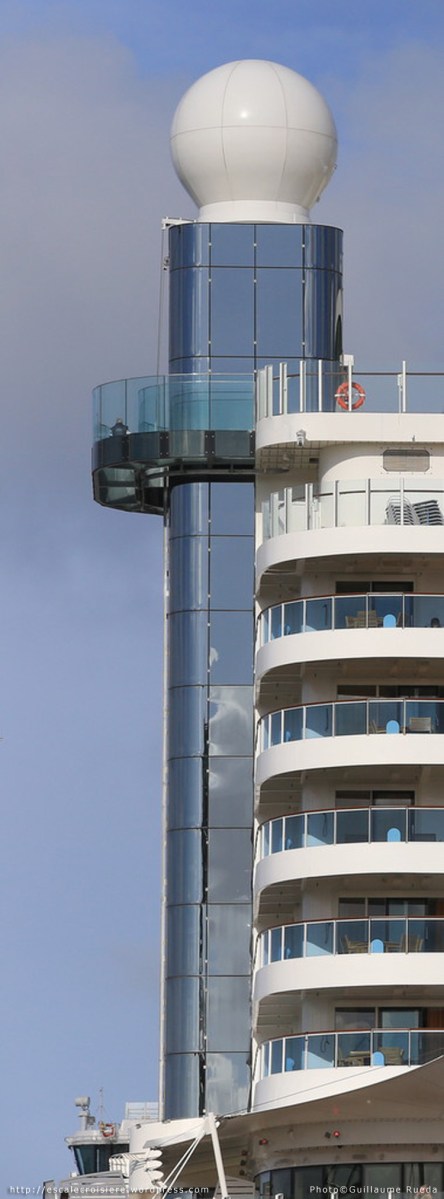 AIDAprima - passerelle au dessus du vide