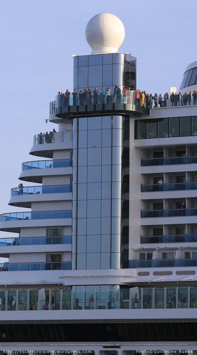 AIDAprima - passerelle au dessus du vide