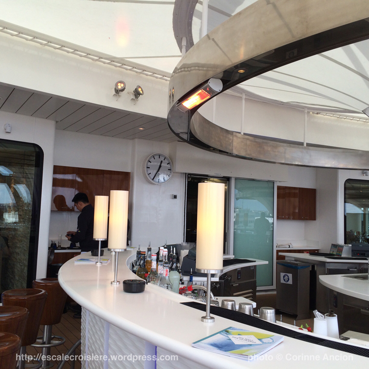 AIDAprima - Weiter Welt restaurant - terrasse