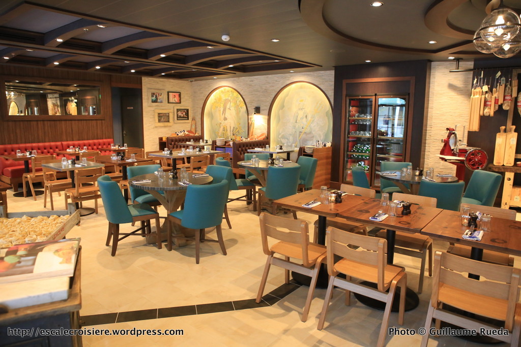 Harmony of the Seas - Central park - Jamie's Italian