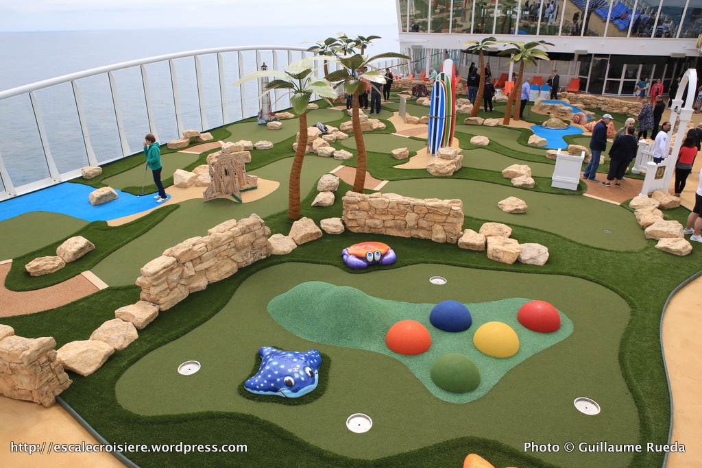 Harmony of the Seas - Mini Golf