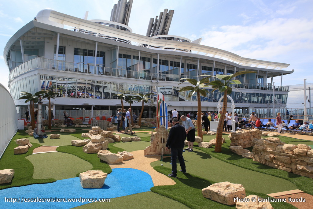 Harmony of the Seas - Mini Golf
