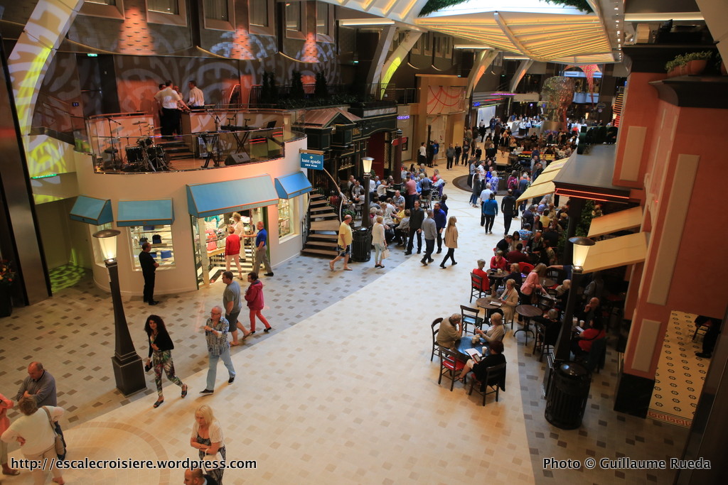 Harmony of the Seas - Royale Promenade