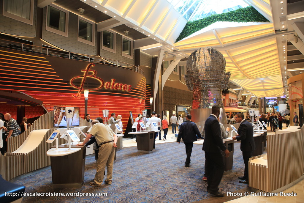 Harmony of the Seas - Royale Promenade