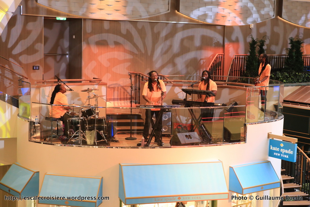 Harmony of the Seas - Royale Promenade