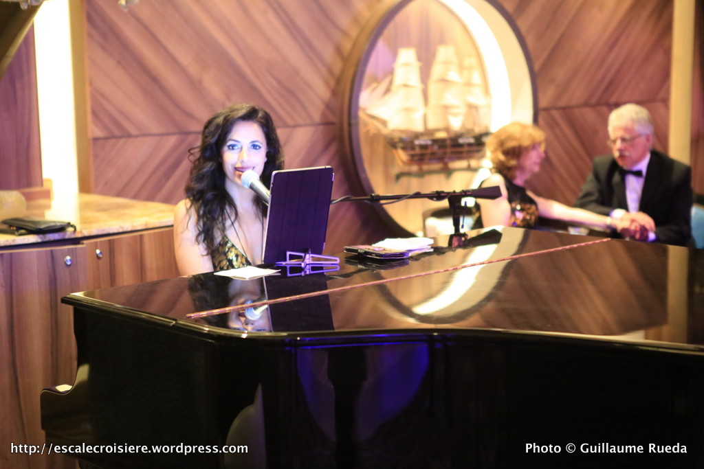 Harmony of the seas - Schooner bar