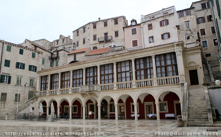 Sibenik - ancien hôtel de ville Gradska vijecnica - milieu du XVIe siècle - Croatie