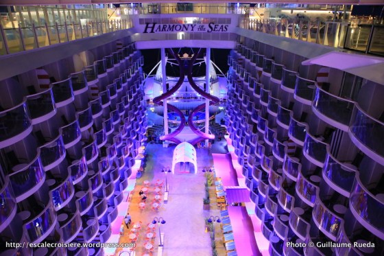 Harmony of the Seas by night - Boardwalk