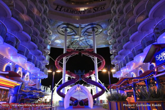 Harmony of the Seas by night - Boardwalk - Toboggan The Ultimate Abyss