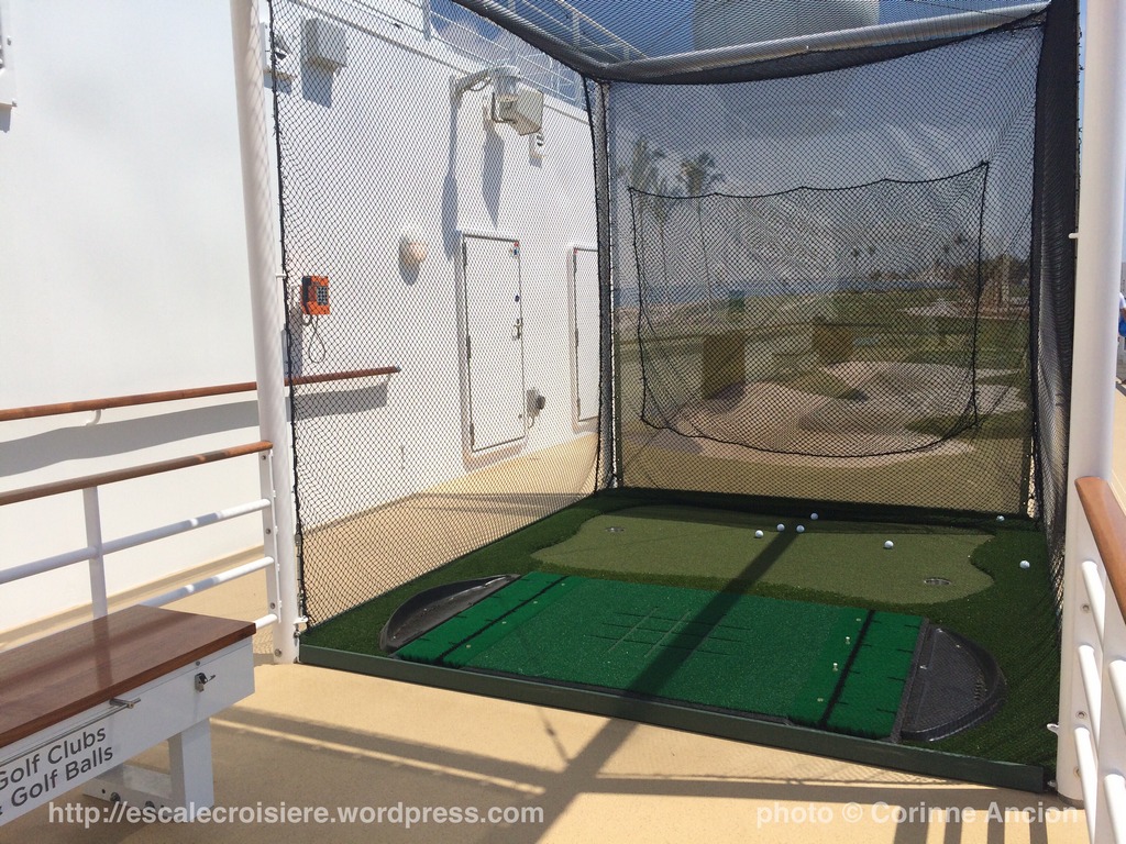 Seven Seas Explorer - Recreation Area - putting green - golf