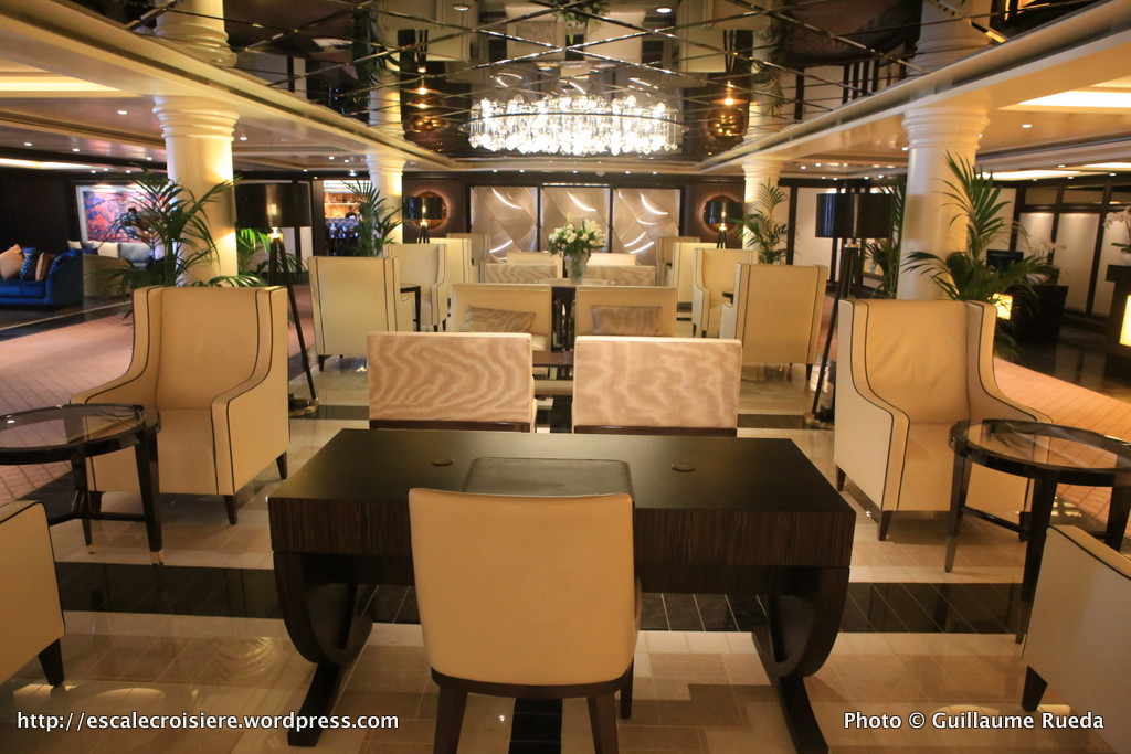 Seven Seas Explorer - Bureau information et des excursions