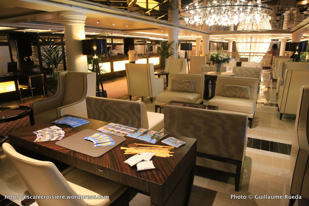 Seven Seas Explorer - Bureau information et des excursions