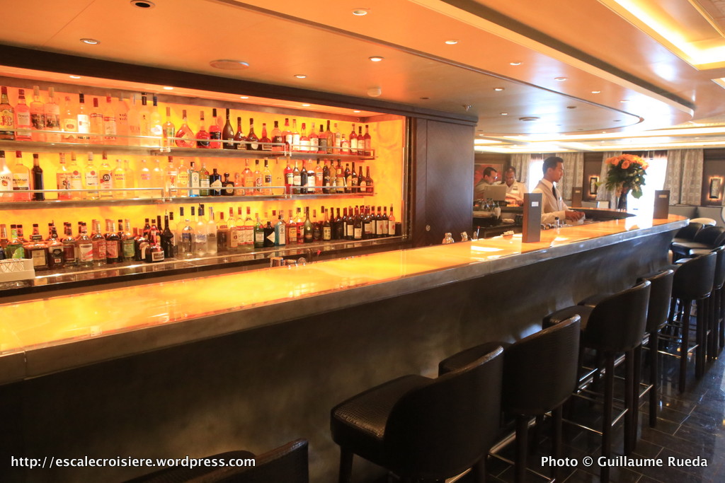 Seven Seas Explorer - Coffee Bar