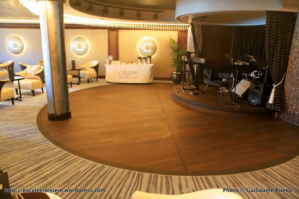 Seven Seas Explorer - Meridian Lounge