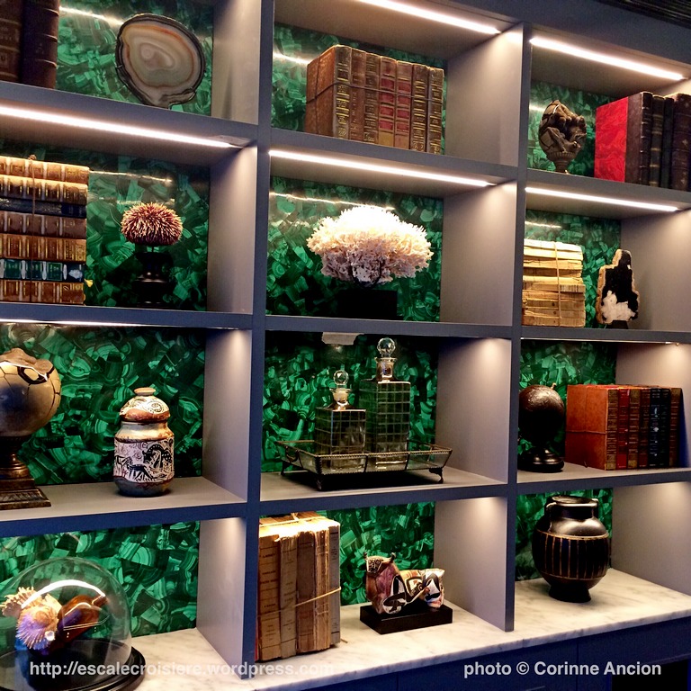 Seven Seas Explorer - Restaurant Chartreuse