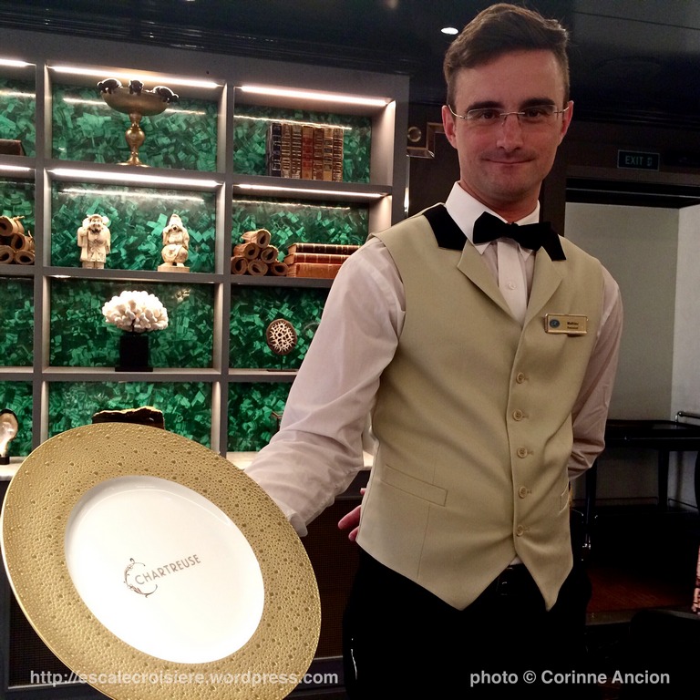 Seven Seas Explorer - Vaisselle Versace - Restaurant Chartreuse