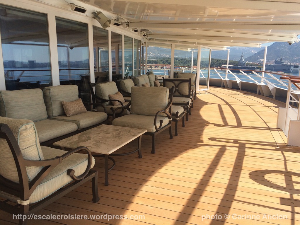 Seven Seas Navigator - Galileo's Lounge - Salon bar