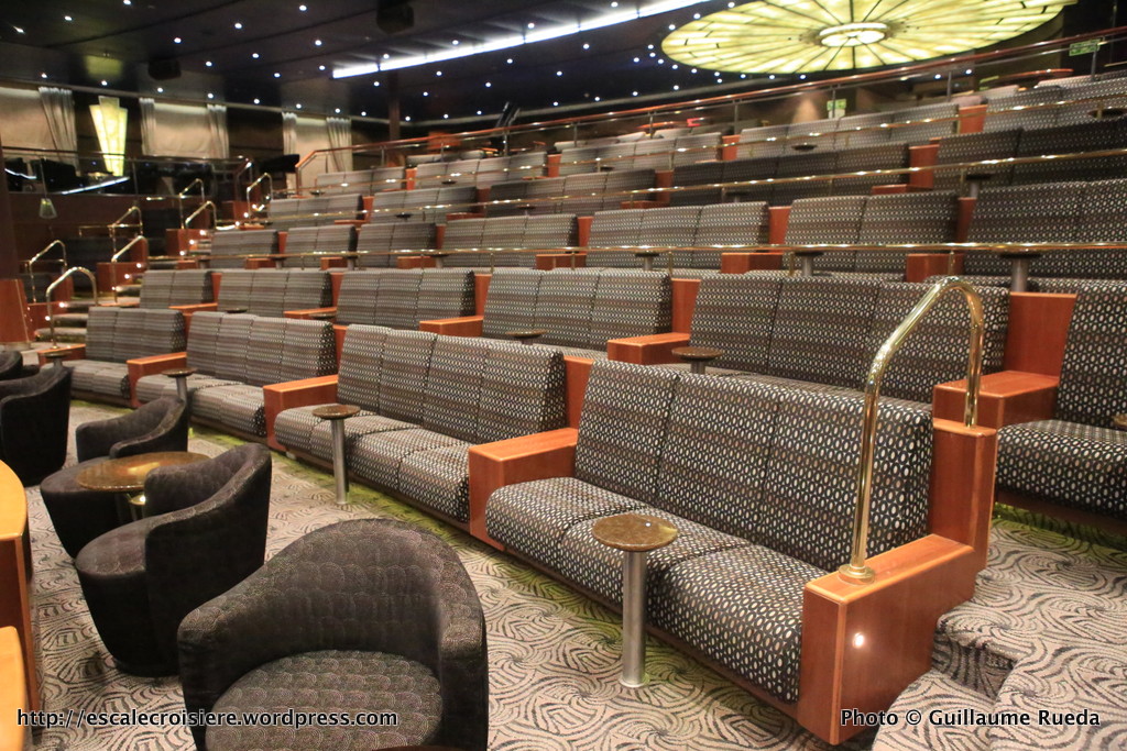 Seven Seas Navigator - Seven Seas Lounge - Theatre