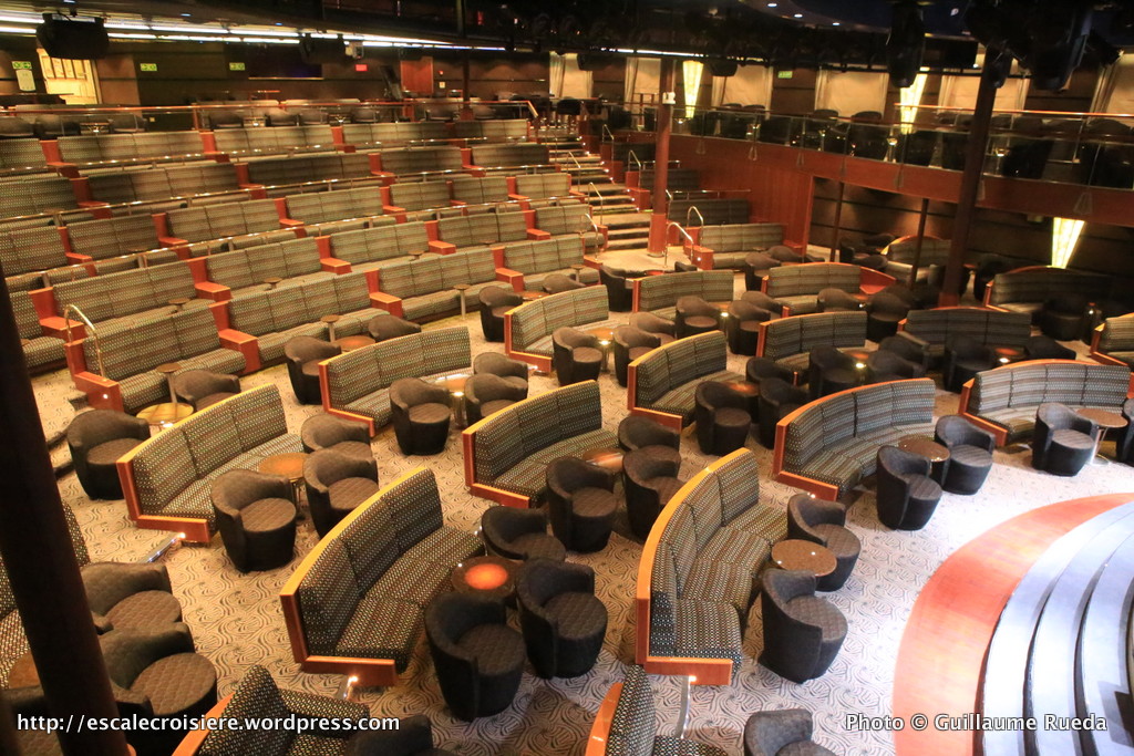Seven Seas Navigator - Seven Seas Lounge - Theatre