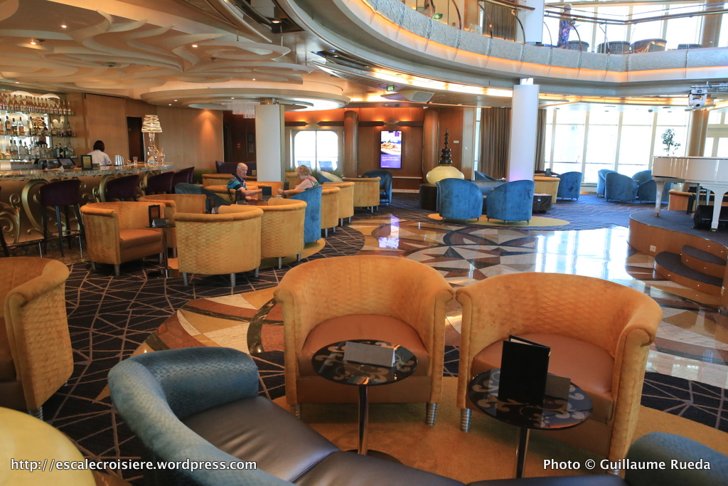 TUI Discovery - Atrium bar