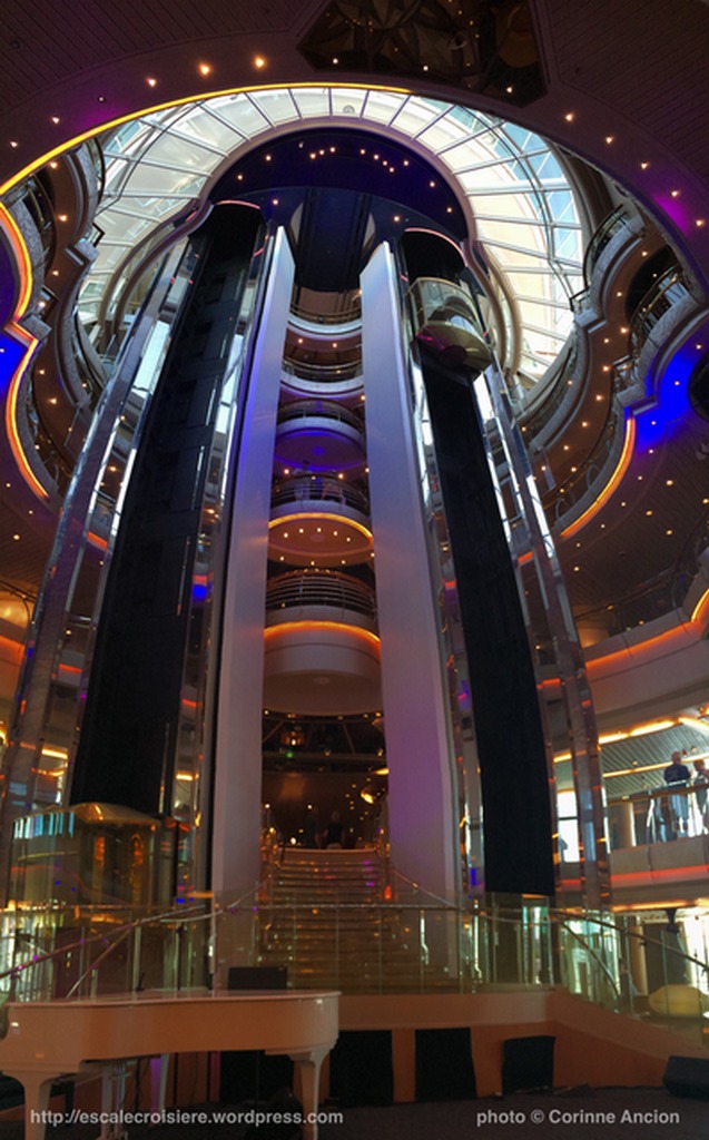 TUI Discovery - Atrium
