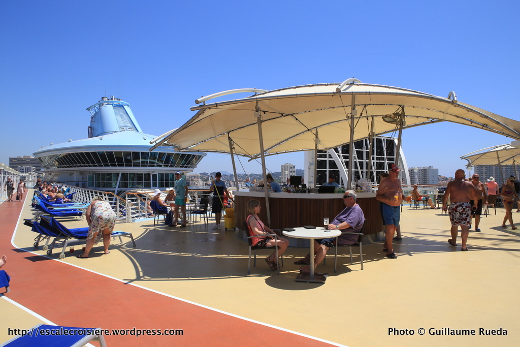 TUI Discovery - Deck Bar