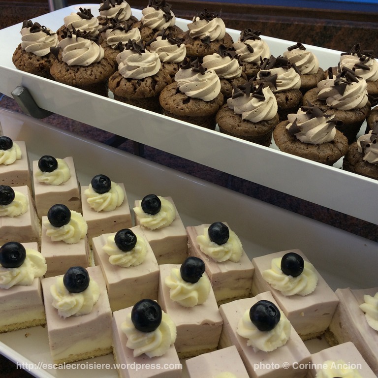 TUI Discovery - Restaurant buffet Islands