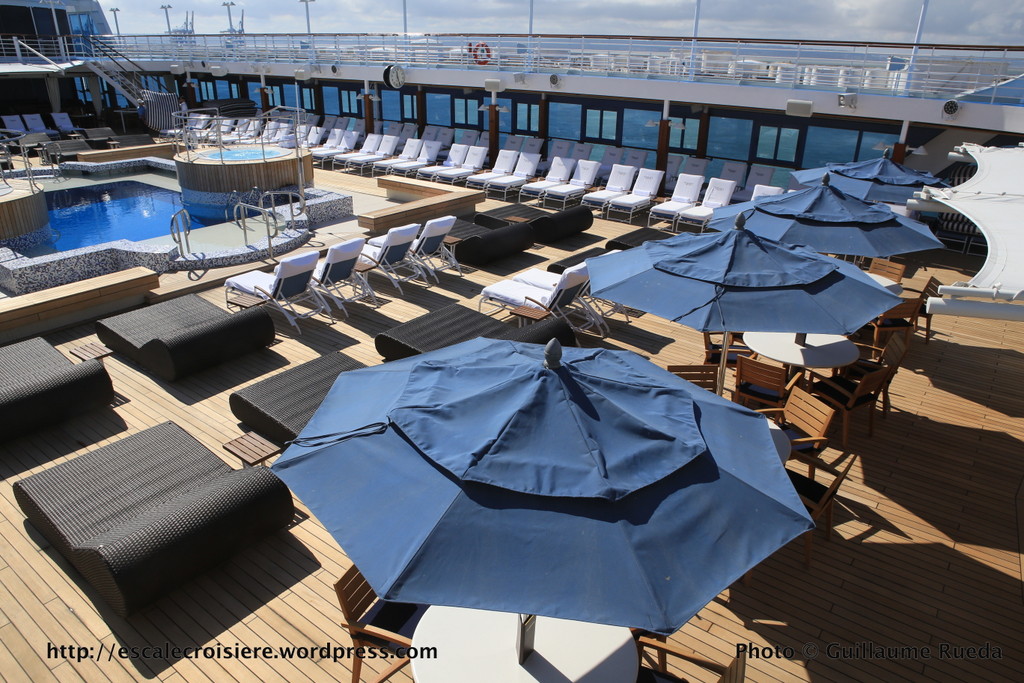 Sirena - Oceania - Waves bar