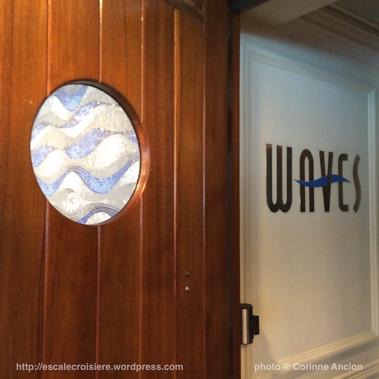 Sirena - Oceania - Restaurant Waves grill