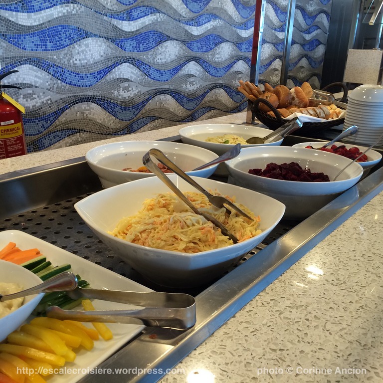 Sirena - Oceania - Restaurant Waves grill