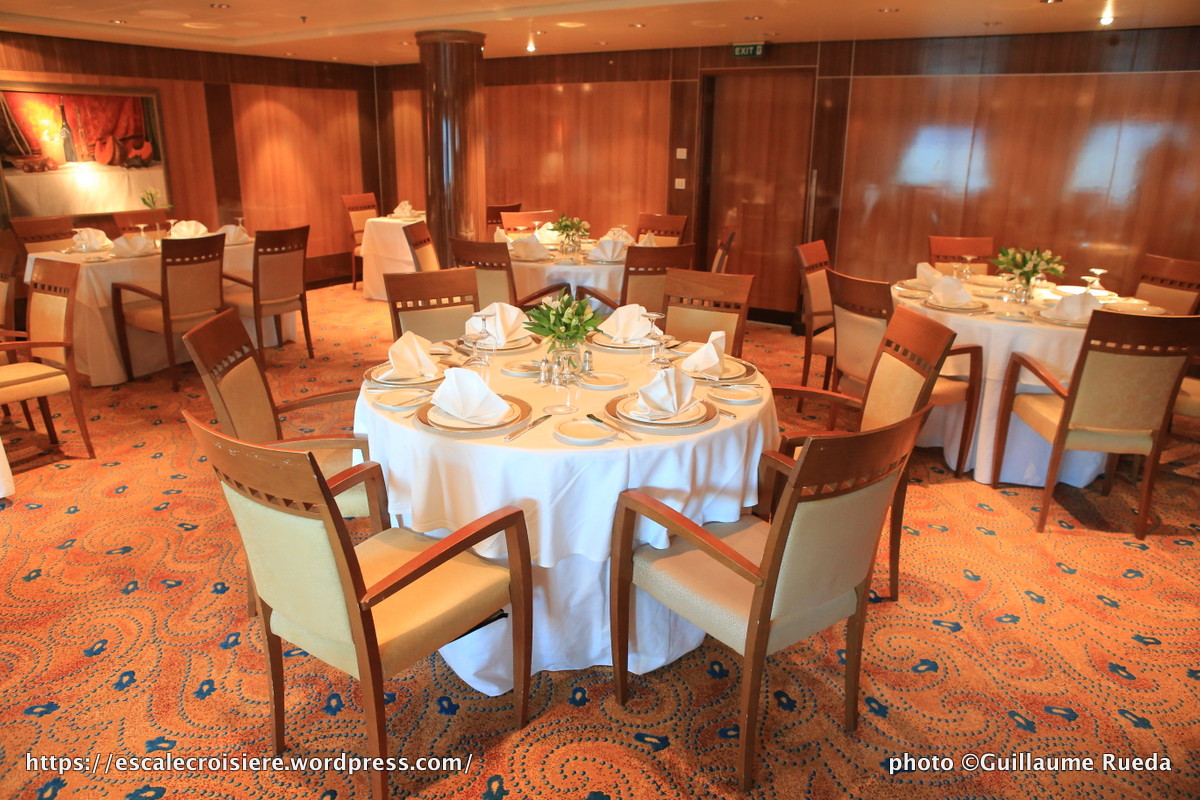 Queen Mary 2 - Britannia Club restaurant 2016