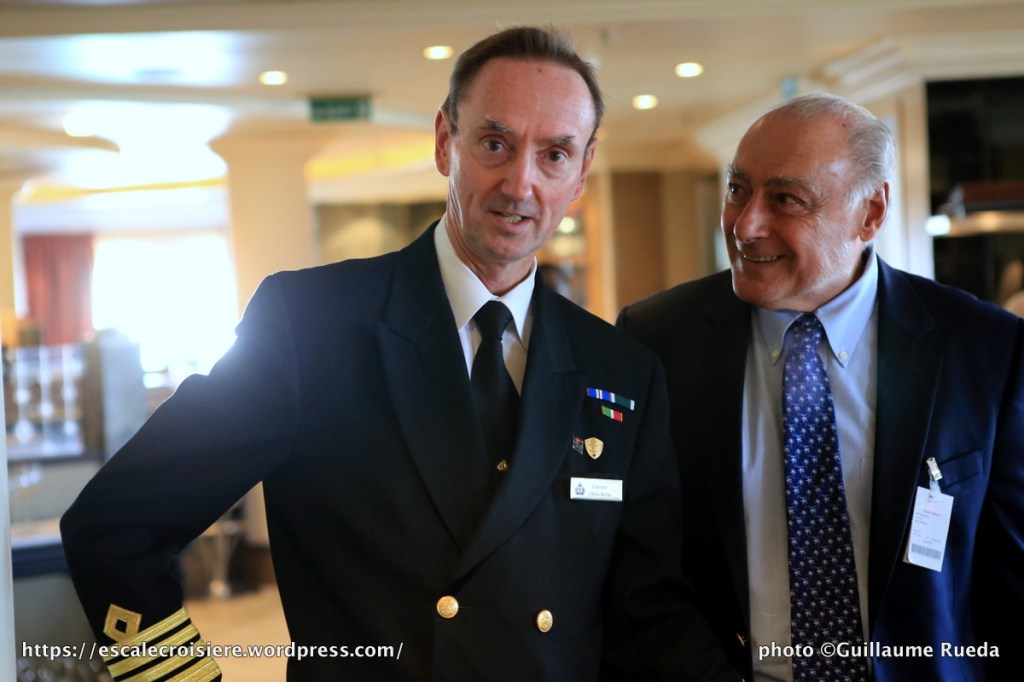 Queen Mary 2 - Captain Christopher Wells et Remi Arca, agent général de Cunard en France