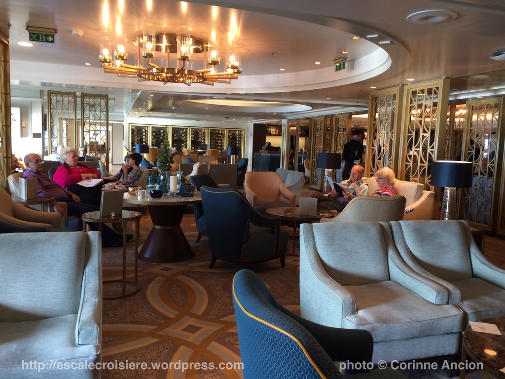 Queen Mary 2 - Carinthia Lounge - 2016
