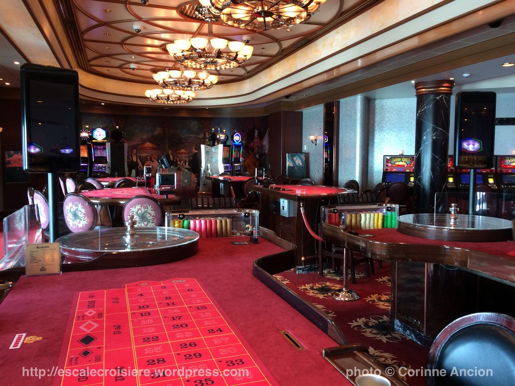 Queen Mary 2 - Casino 2016